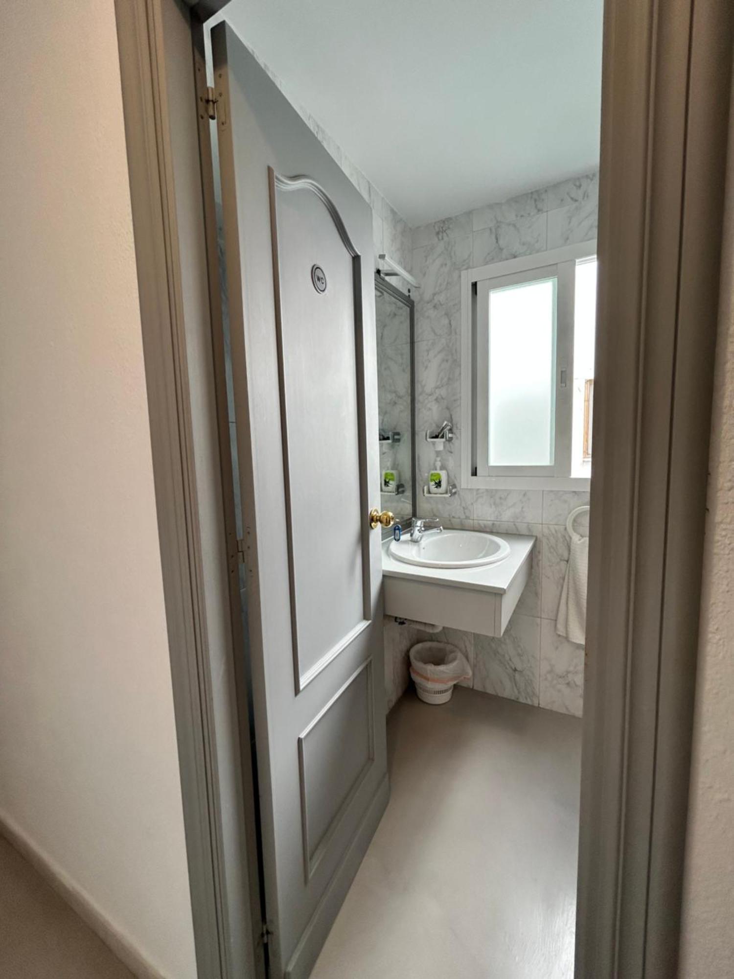 Berlin Guest house *